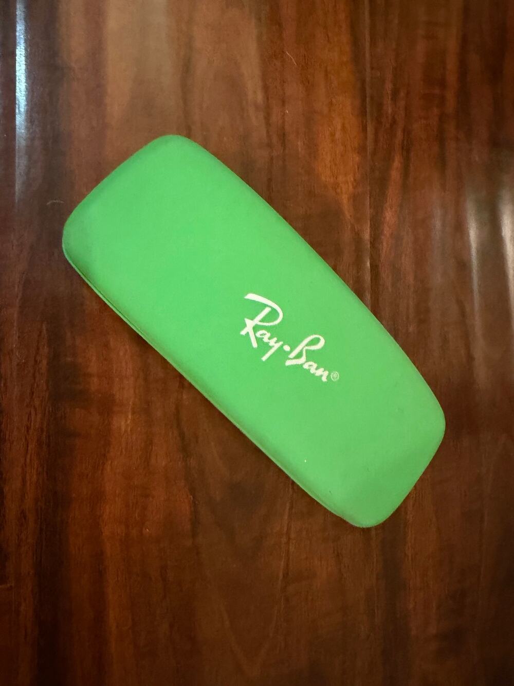 Ray-Ban sunglasses Case green